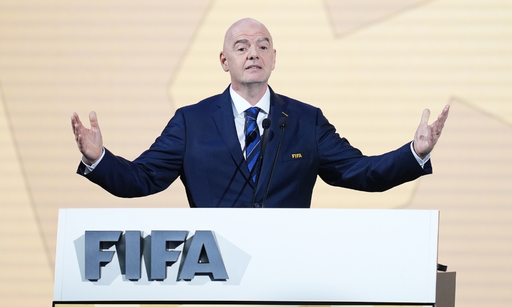 欧冠首轮门将扑救次数：丢9球的萨格勒布门将10次扑救排名第1